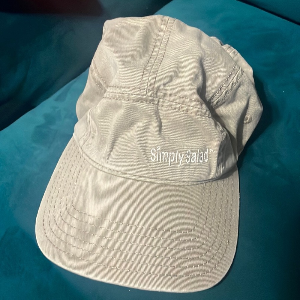 Simply Salad hat